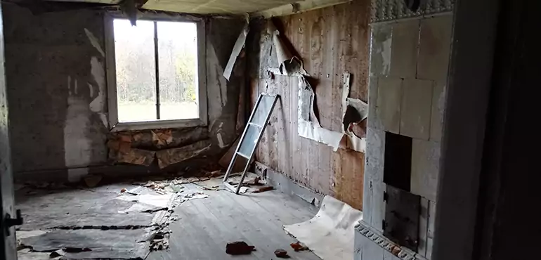 Why Selling a Distressed House Through Traditional Methods Fails in Coachella